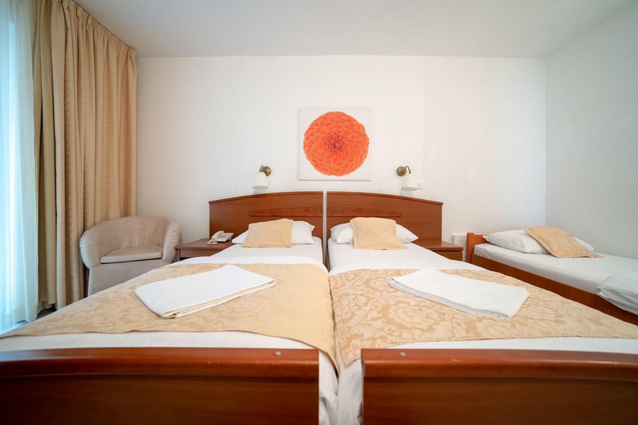 ביוגראד נה מורו Hotel Hygge מראה חיצוני תמונה